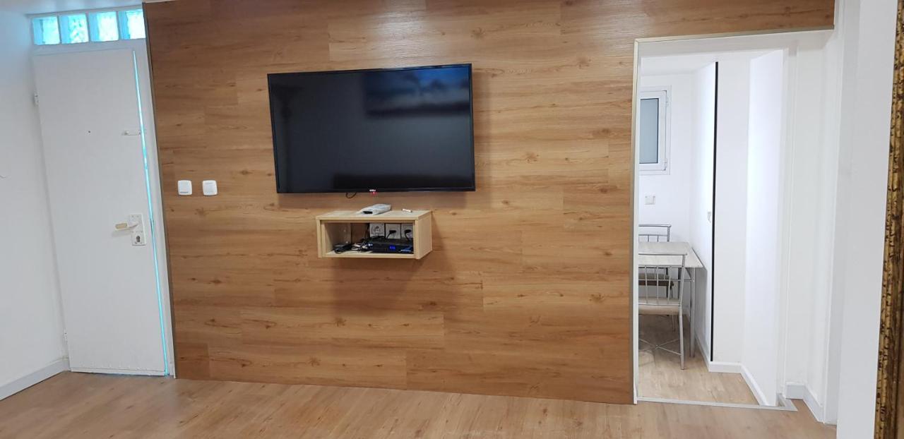 המקום של דוד David Place Apartment *